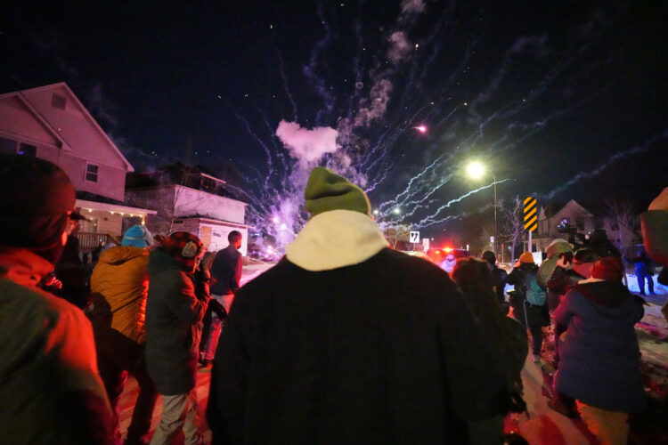 Officials: Federal officer shoots person in leg after being attacked during Minneapolis arrest
